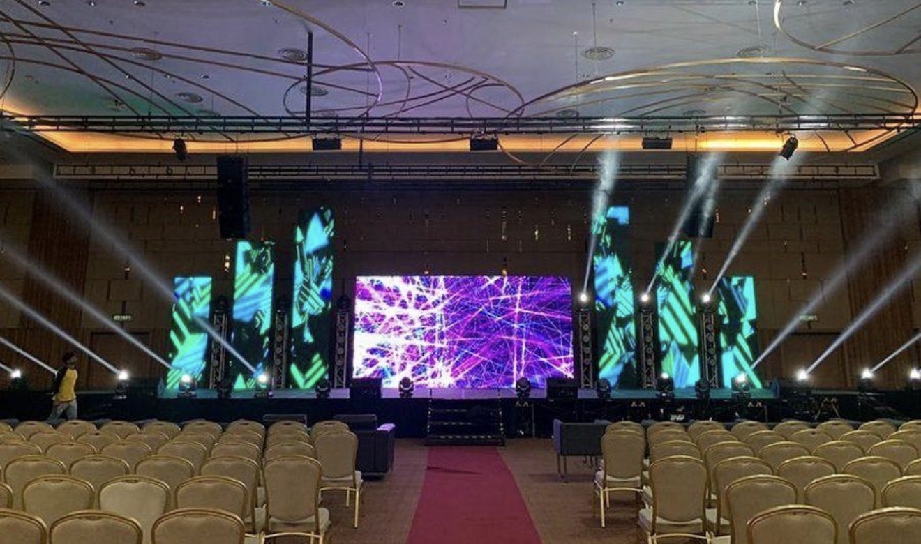 Indoor event LED display installation